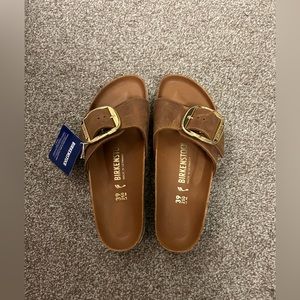 Women’s Birkenstock Madrid big buckle sandal, size 39